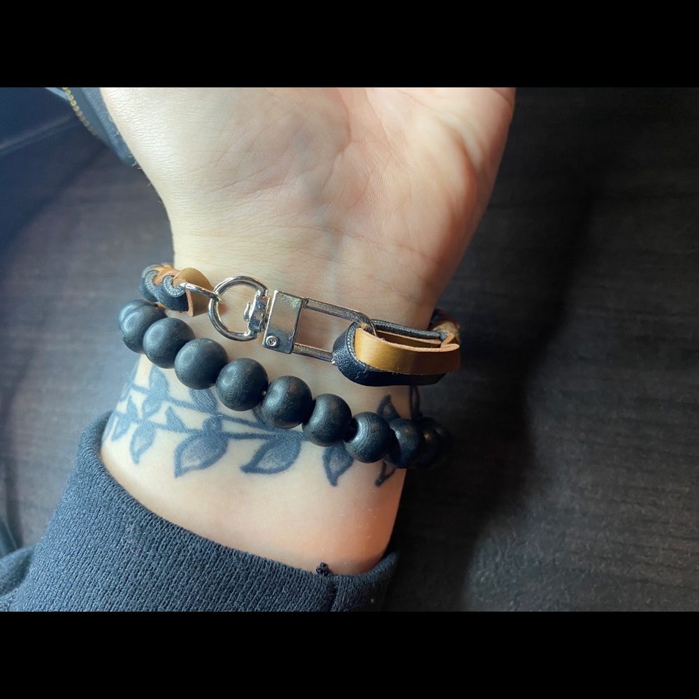 Bracelets - Picture 3 of 5